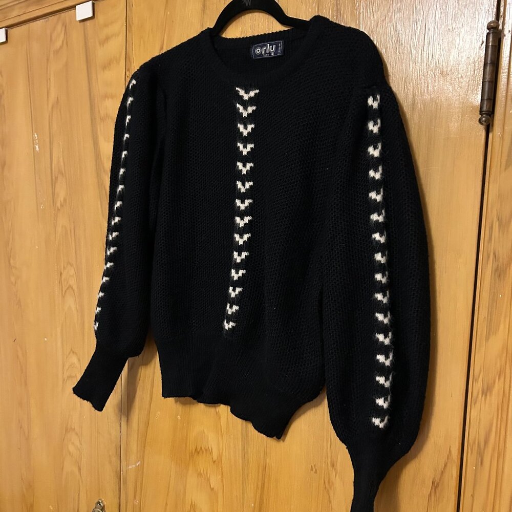 Vintage puff-sleeve sweater with angora pattern